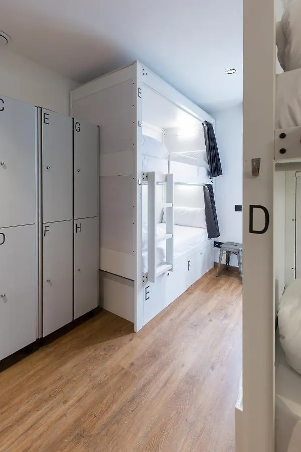 Airhostel Barcelona Airport 24H El Prat de Llobregat