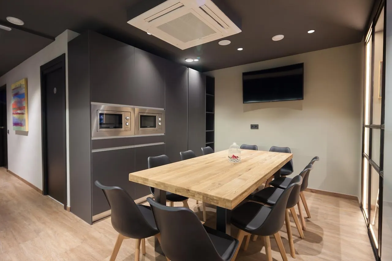Hostel Airhostel Barcelona Airport 24H El Prat de Llobregat